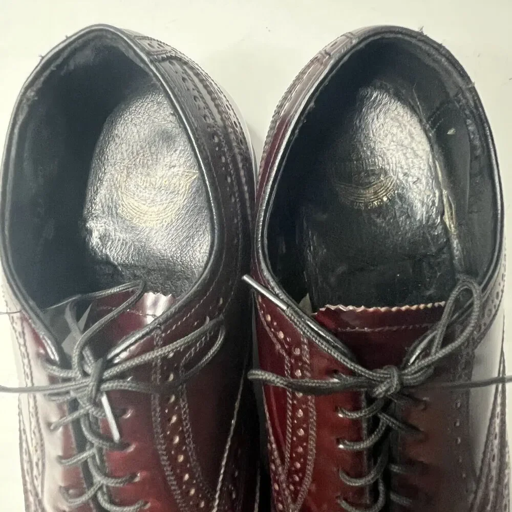 The Florsheim Shoe Burgundy Leather Full Brogue Dress Shoes Mens Size 6.5 D